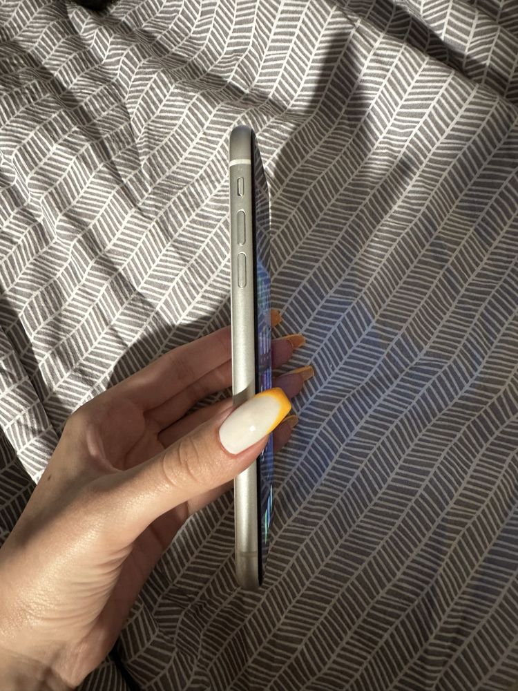 iPhone XR 64 gb,78% battery capacity