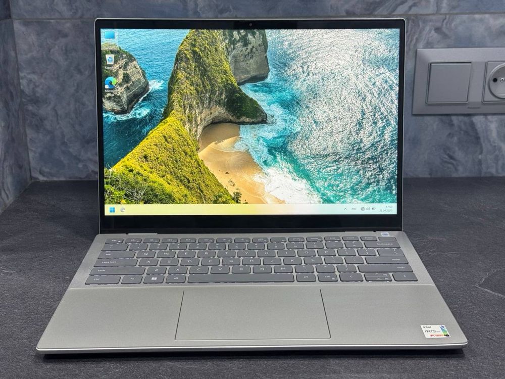 Dell inspiron x360 i5-1235U / 16 / 256 SSD M2