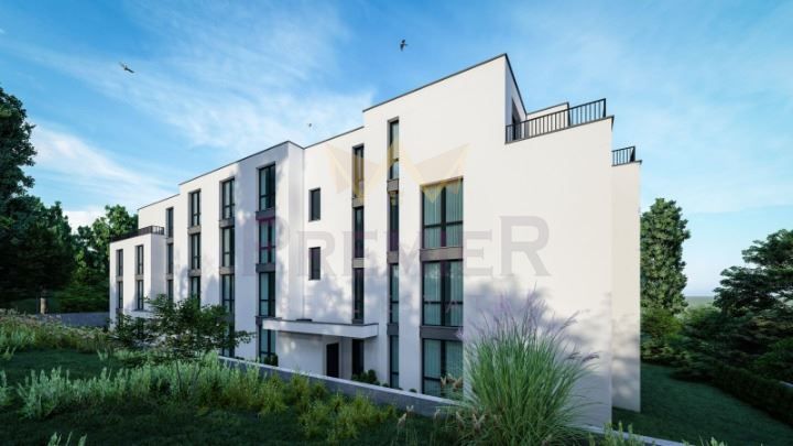 Продава се Тристаен апартамент в Варна, м-т Пчелина - 190 кв.м за 982 €/кв.м - Снимка #6