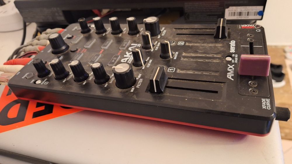 Controler Akai AMX