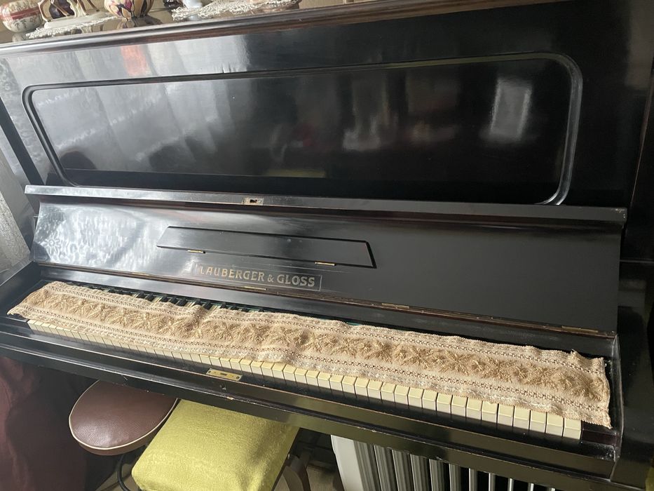 Pianină Laubergen & gloss