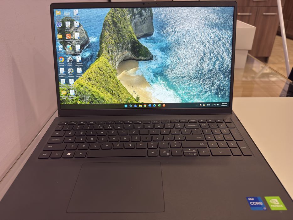 Dell Vostro 3510 – Перфектно Състояние | Intel Core i7 | NVIDIA