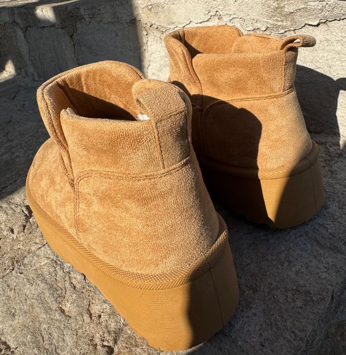 Къси велурени боти с платформа