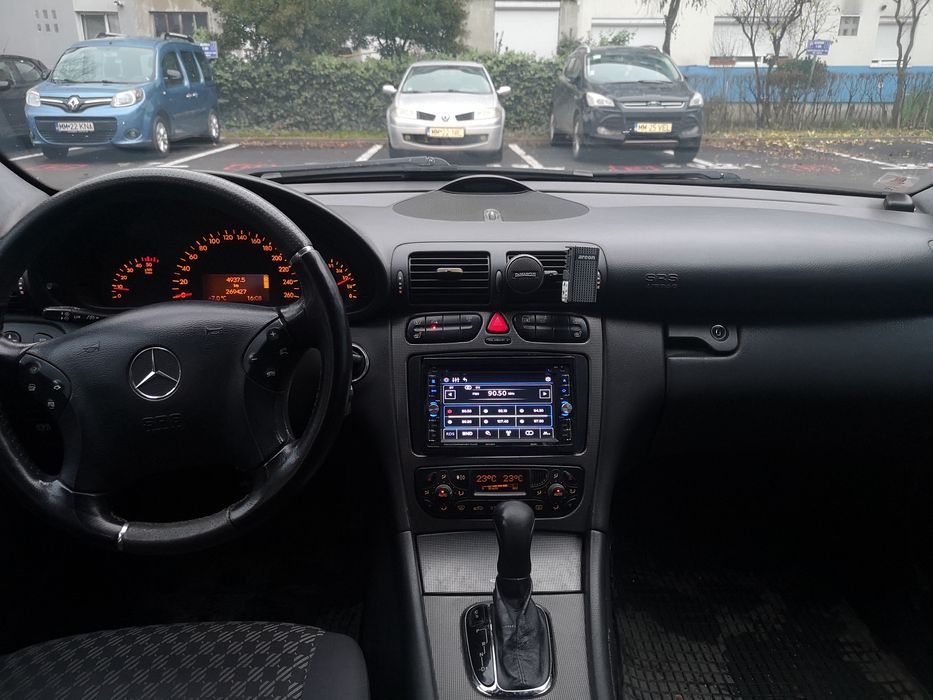 Mercedes C220 an 2003 cutie automată