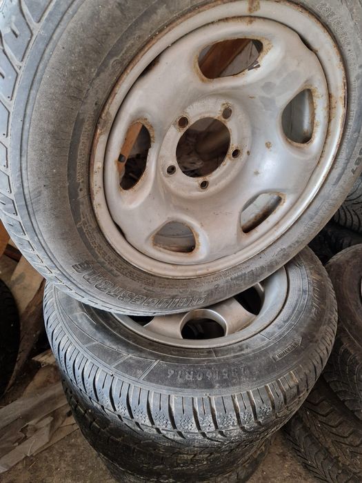 Vand 3 jante aluminiu + 1 tablă si cauciucuri 235  60 r16 suzuki grand