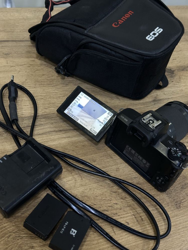 Canon M50  Сотилади холати йахши