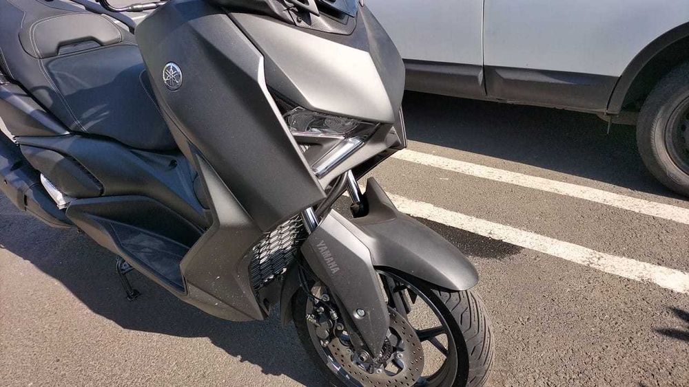 Yamaha XMAX 300 putin folosit