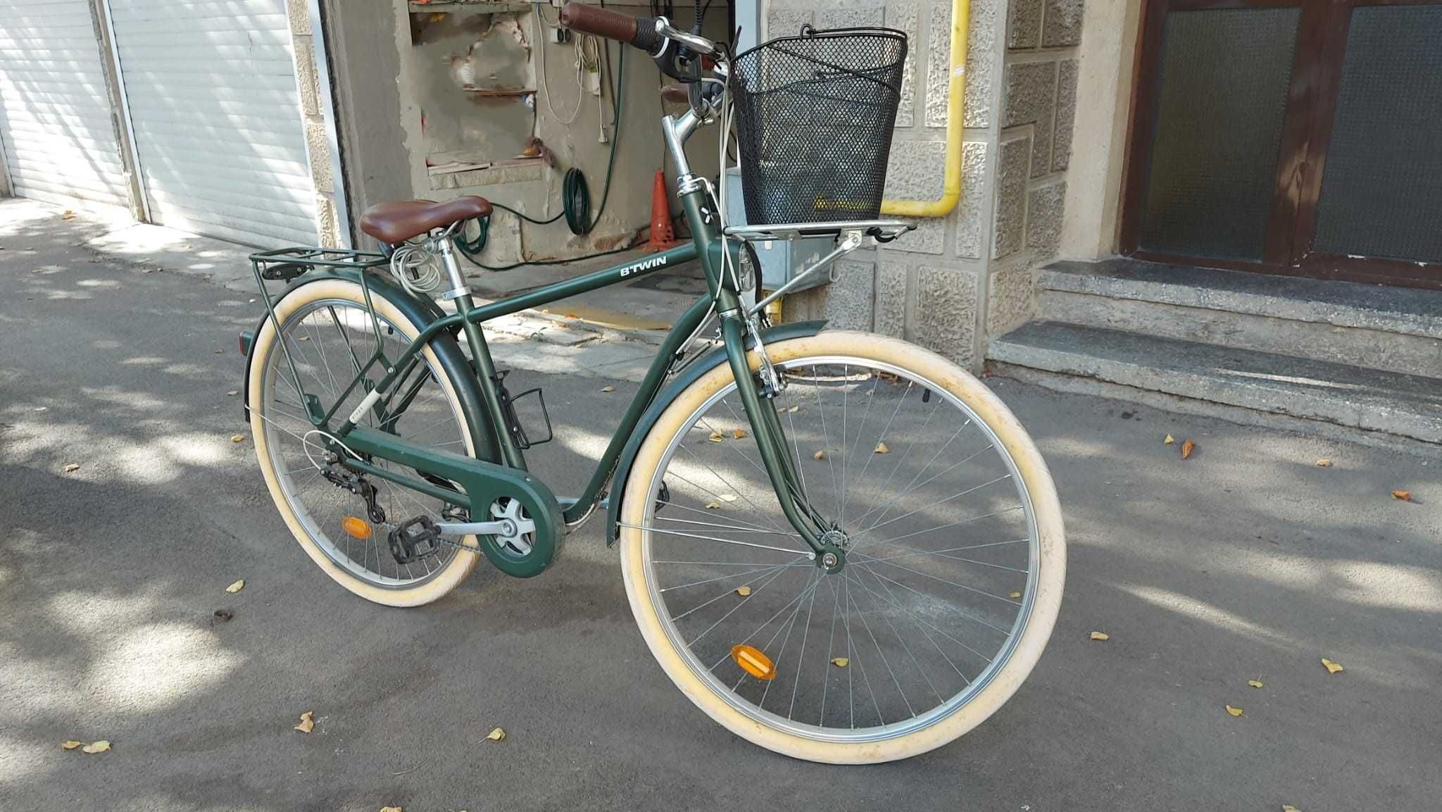 Bicicleta de oras Btwin stil olandez.