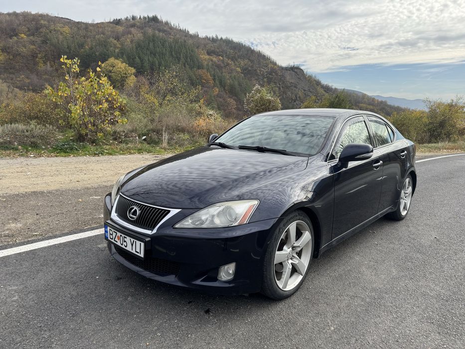 Lexus IS 220D an 2010