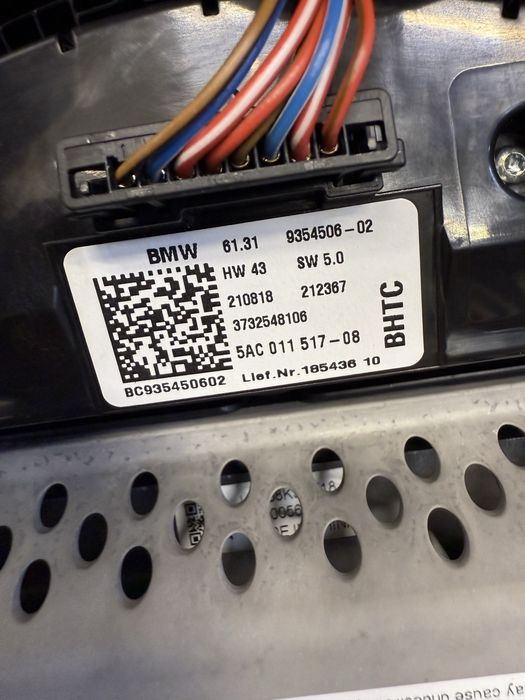 MINI F57 F54 F54 LCI F60 F55 monitor display 8.8”