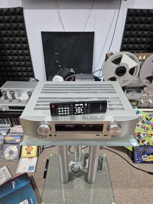 Marantz NR 1504 receiver top