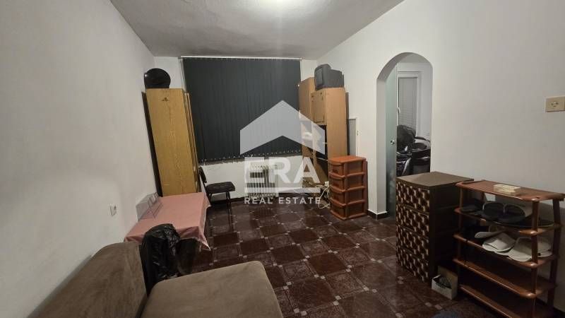 Дава се под наем Едностаен апартамент в Велико Търново, Център - 37 кв.м за 230 € - Снимка #3