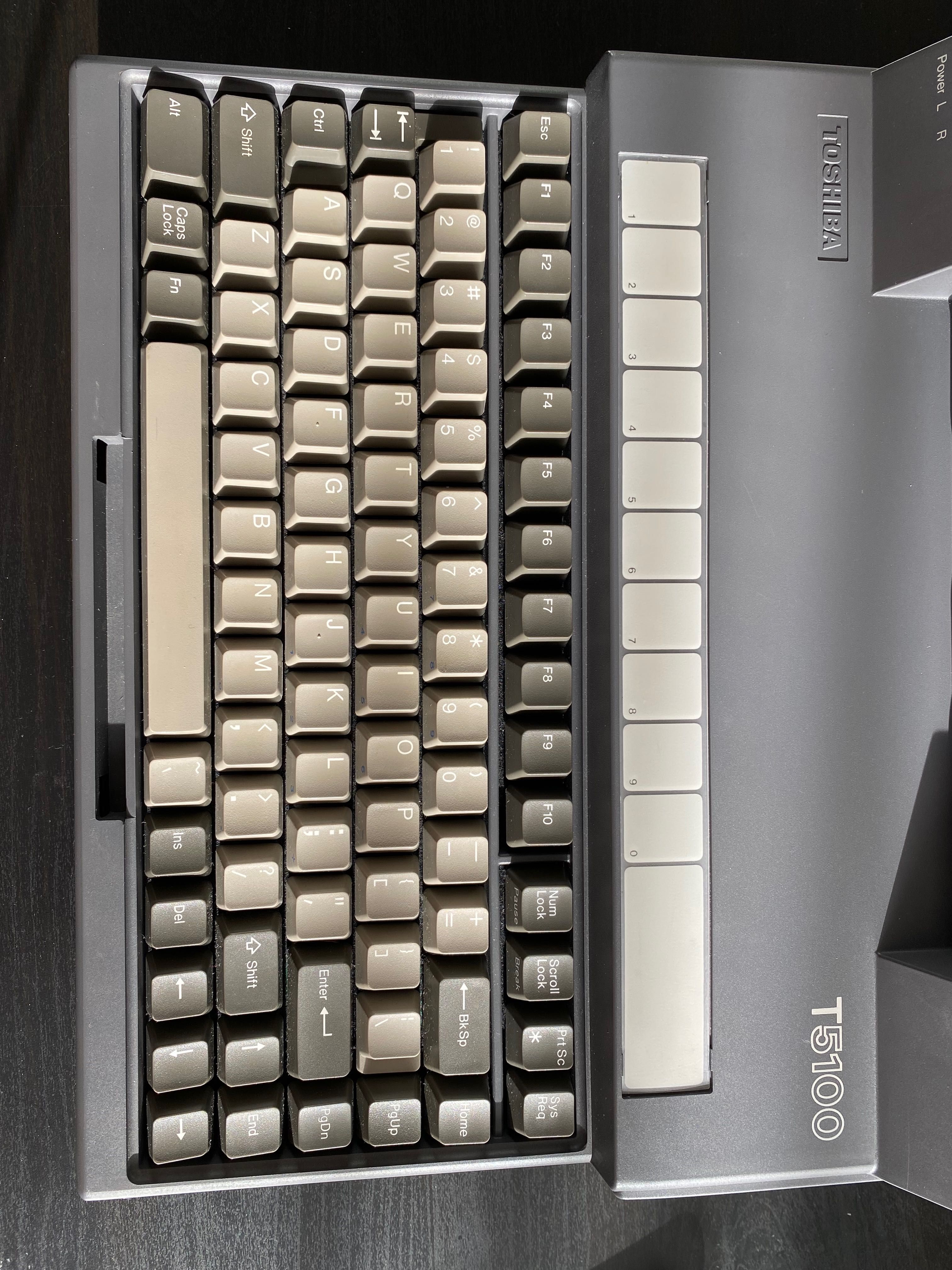 Ретро ноутбук Toshiba T5100