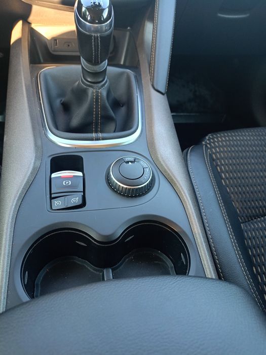 Vând sau schimb Renault kadjar