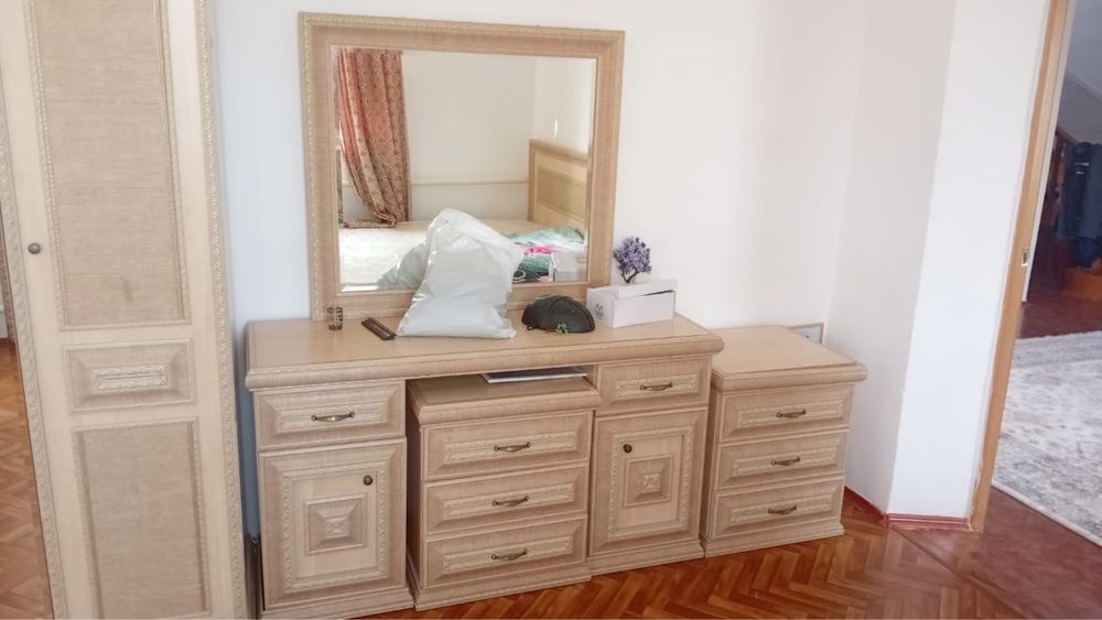 Спальный гарнитур сатылады