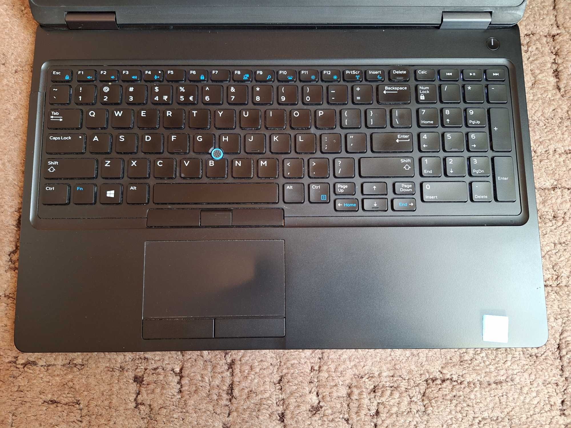 Laptop Dell Latitude 5590 i5/16GB/SSD256GB/15.6'/FHD/Win11Pro/TastaLed