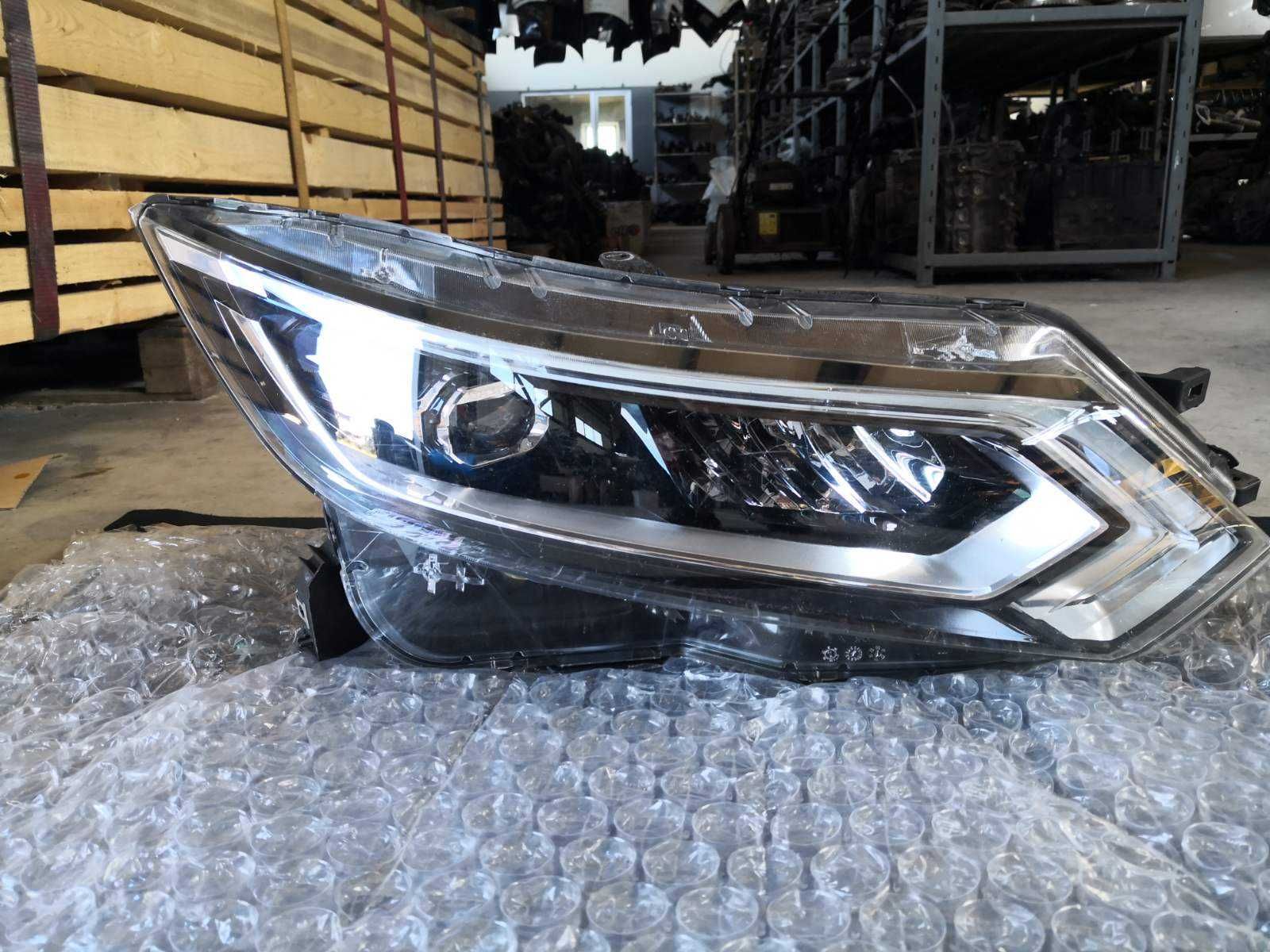 Десен фар Full Led за Nissan Qashqai J11