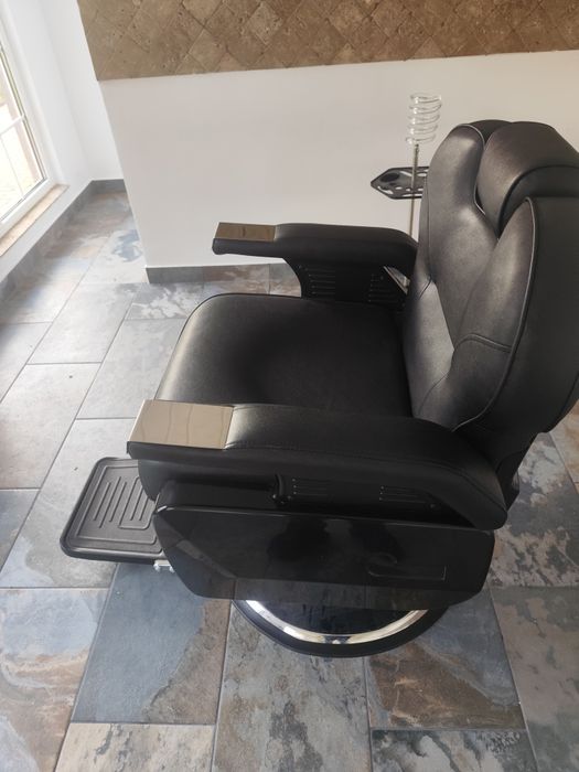 Scaun Frizerie impecabil.