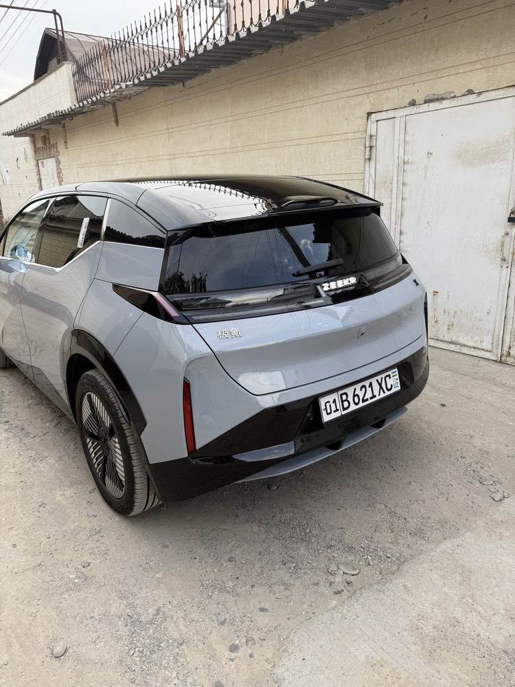 Zeekr X Dual Motor AWD | 3.8 сек до 100 км/ч |