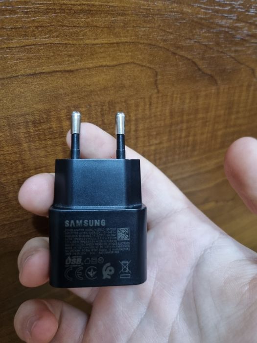 Samsung zaryadchik S partyank