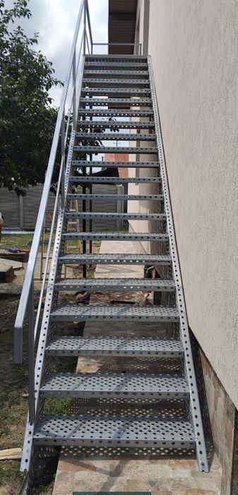 Scări zincate exterior 12 trp 85x27