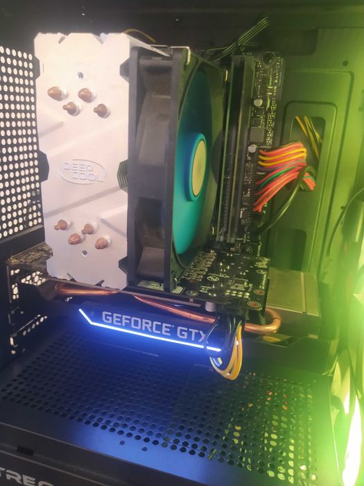 Компьютер игровой в отличном состоянии!