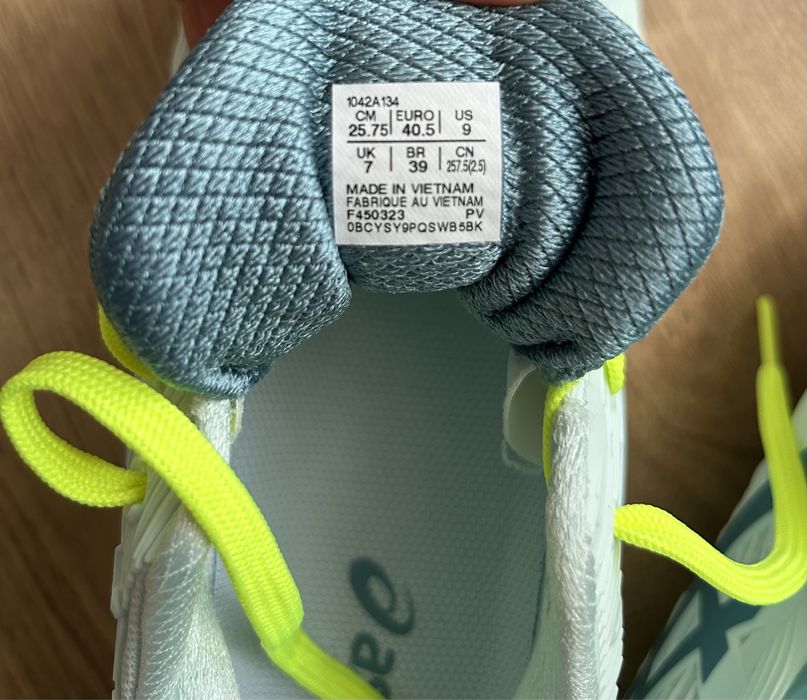 Маратонки за клей Асикс