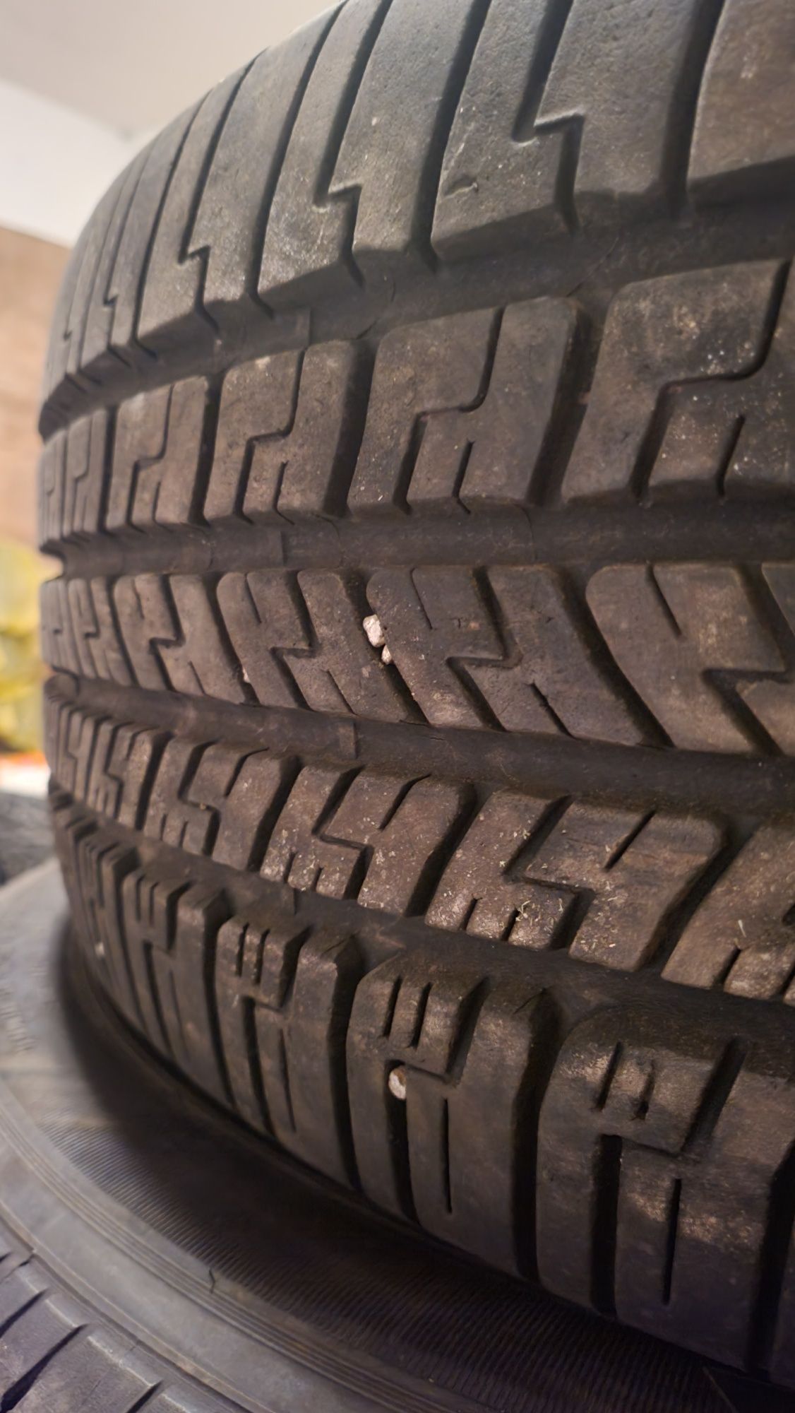 Новый (всесезонка, липучка) комплект шин: good year 255/60 R19