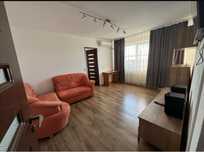 Inchiriez apartament y1 piata