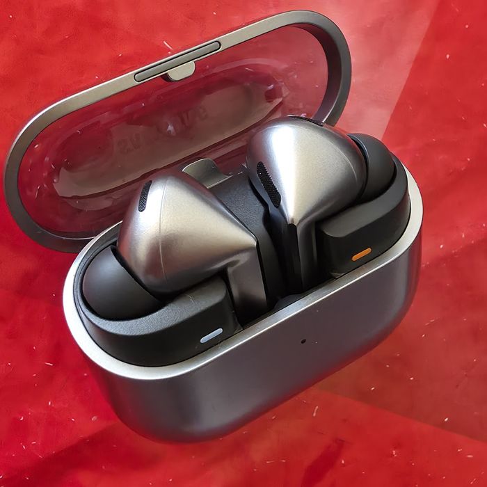 КАТО НОВИ Samsung Galaxy Buds 3 Pro Технополис Гаранция 2027 Silver