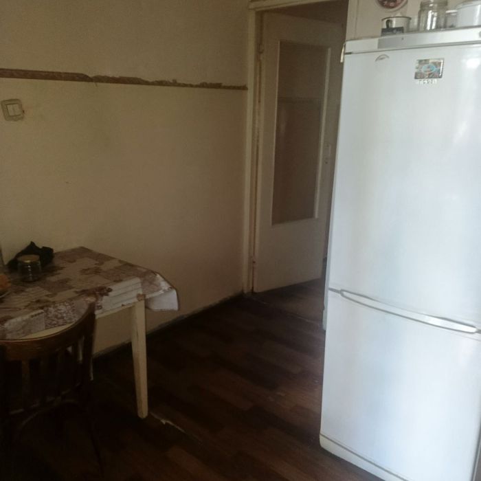 3/1/5 (1 этаж). Сергели 2. Квартира 78 м². Дом панельный Метро 500 м
