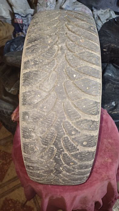 Резина зимняя одна штука