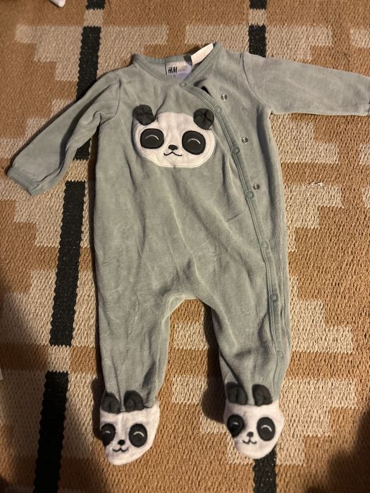 Costum gros H&M mar 56, 1-2 luni, permisiv