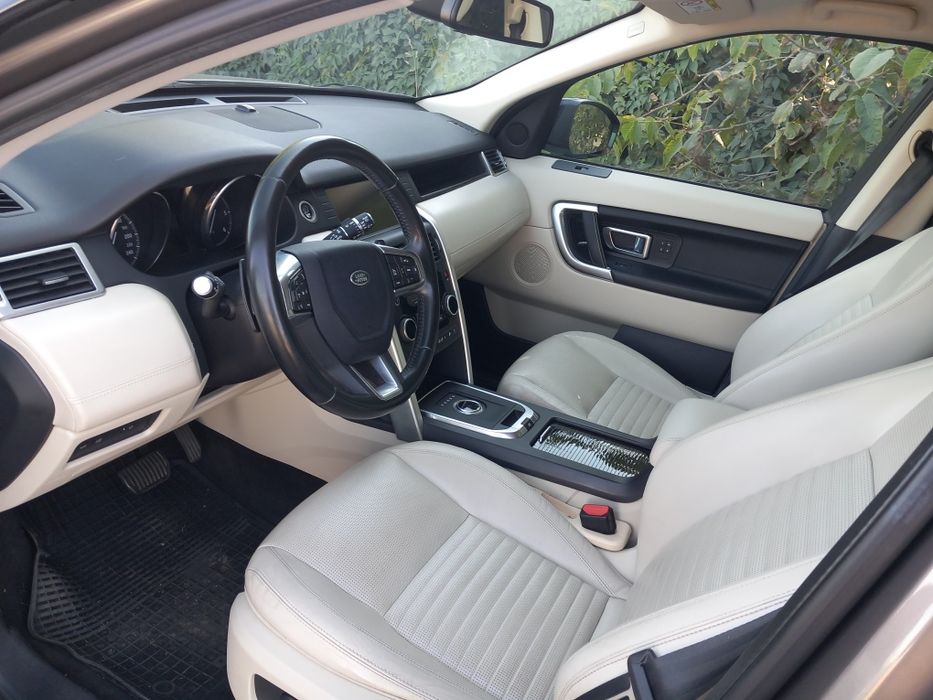 Land Rover Discovery Sport , an 2017 , dotare Luxury , 76.800 km