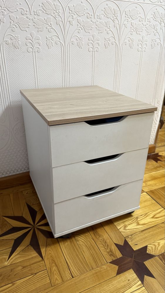 Шкафы/Полки разного размера