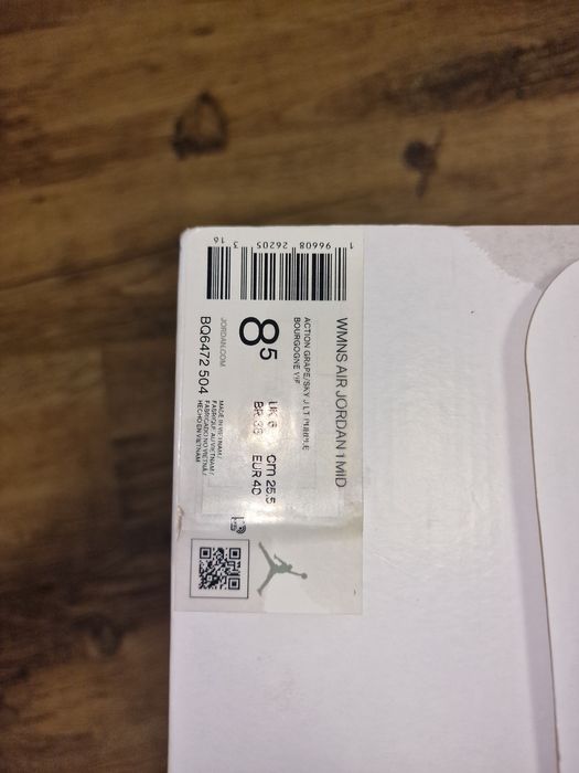 Adidasi WMNS Air Jordan 1 Mid