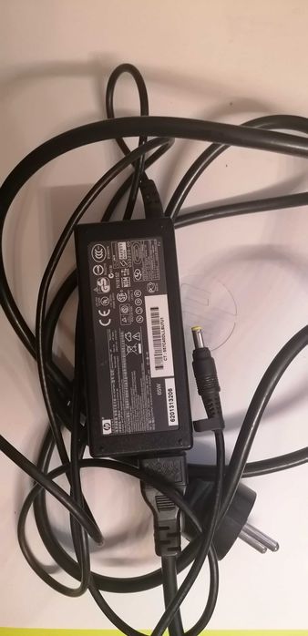 Alimentatoare / Încărcătoare laptop HP originale (18,5 V 19 V 19,5 V)