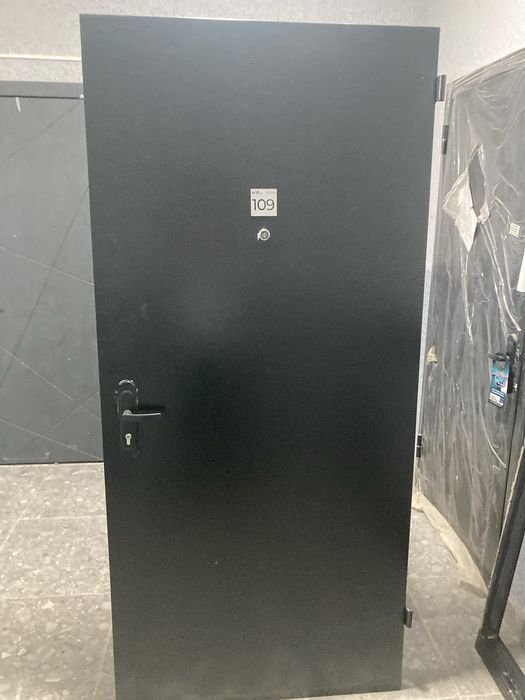 Дверь металлическая. Самовывоз