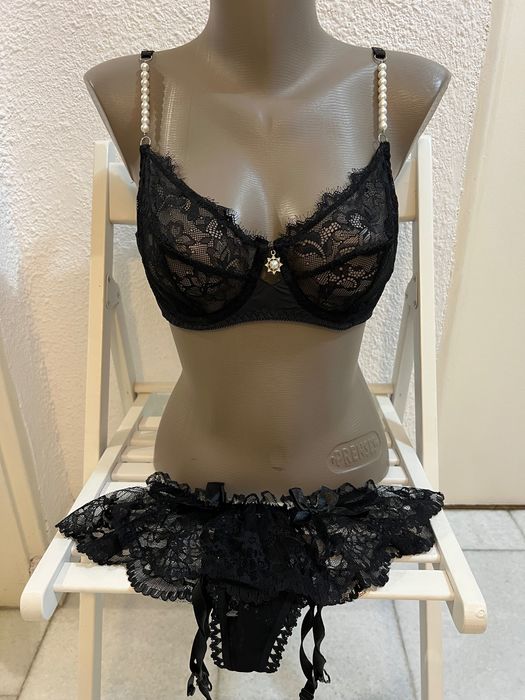 Продавам еротично бельо в две части.Ново! 024