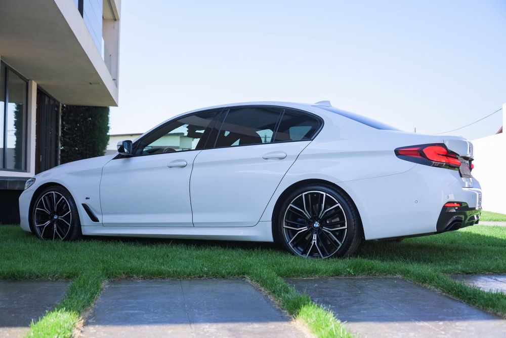 BMW Seria 5 LASER HUD Hibrid M-Packet Virtual Cockpit