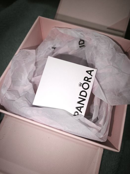 Inel cu inimioară Pandora rosegold
Placare din aur roz de la Pa