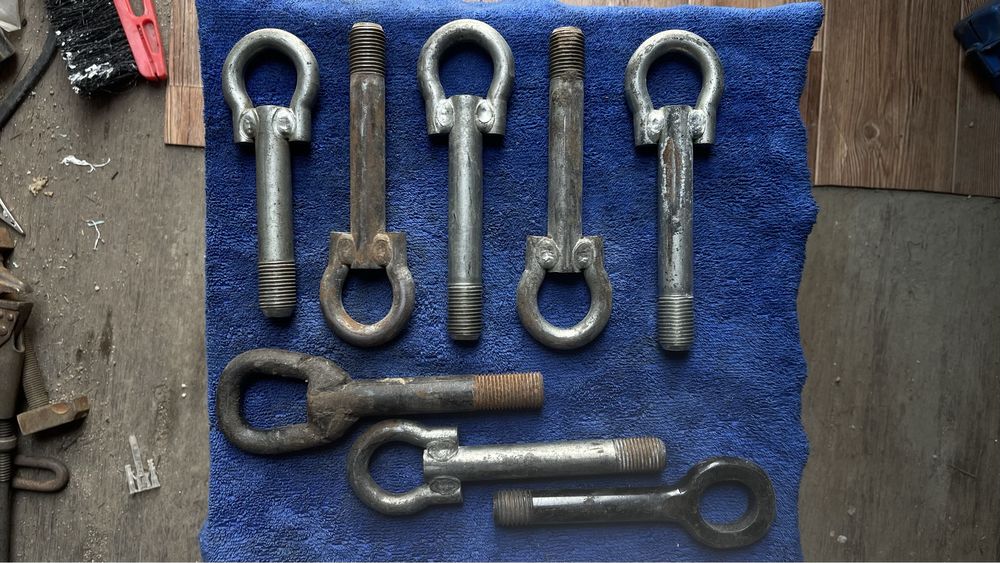 Крюк для буксира Toyota