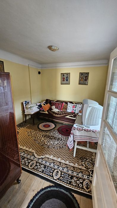 Casa de vânzare, zona Rahova, str Sandulita