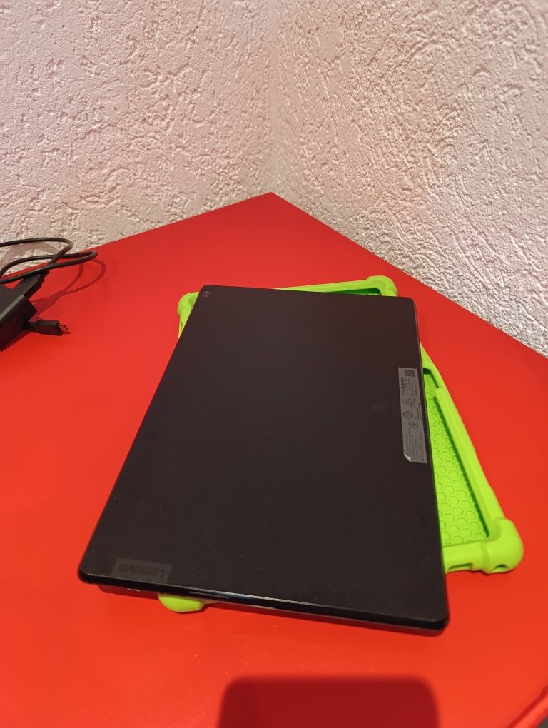 Таблет Lenovo TAB M10