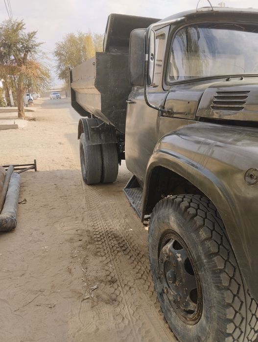 Zil somasoval satiladi dizel.89 jil.