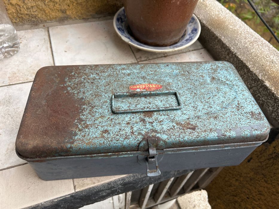 Кутия за домашни потреби