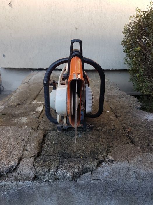 Vând drujba  de taiat beton