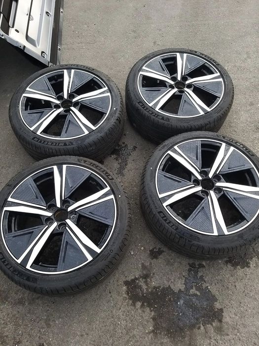 Vand Set 4 x Jante pentru Peugeot 308, Jante Aliaj Cu Cauciucuri Michelin 225/40R18, cod: 9835058180