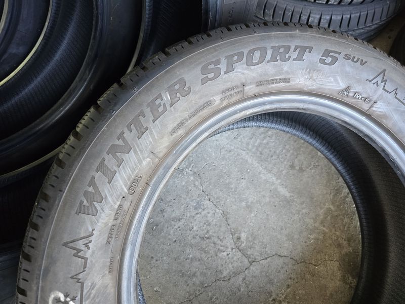 235/60/18 DUNLOP 4бр