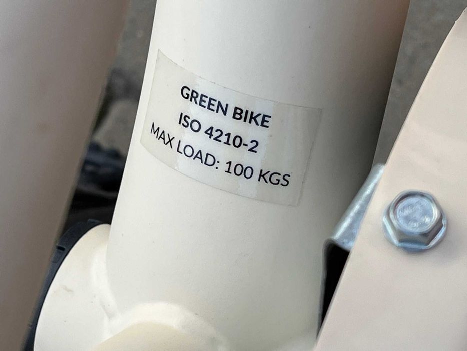 Vand bicicleta de dama Goetze cu cos din nuiele